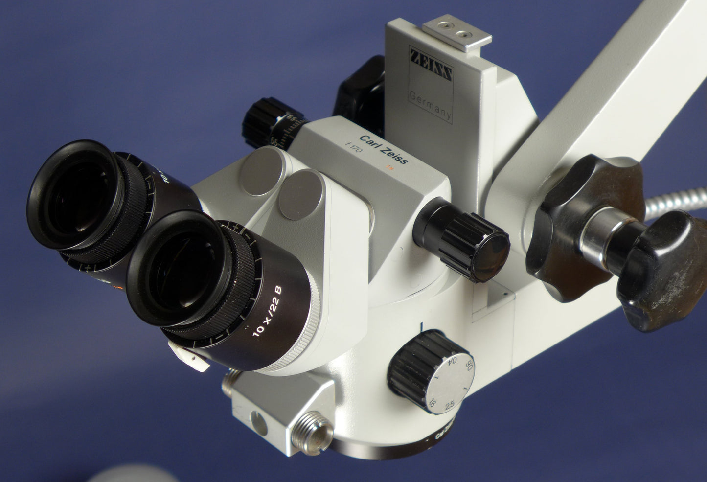 ZEISS OPMI 11 FC Spot SURGICAL MICROSCOPE on S21 FLOOR STAND