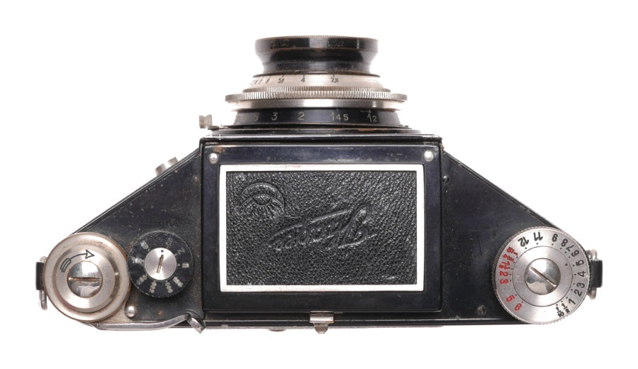 Exakta black medium format vintage camera Tessar 2.8 f=7.5cm Meyer 1:2.8/75mm