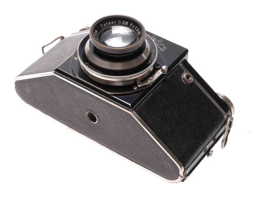 Exakta black medium format vintage camera Tessar 2.8 f=7.5cm Meyer 1:2.8/75mm