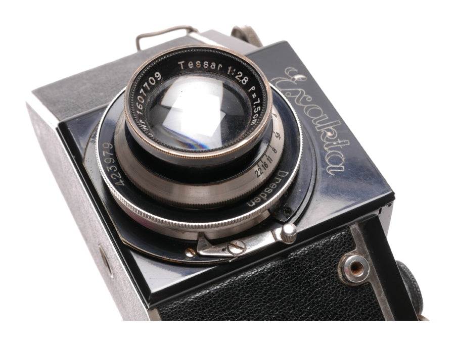 Exakta black medium format vintage camera Tessar 2.8 f=7.5cm Meyer 1:2.8/75mm