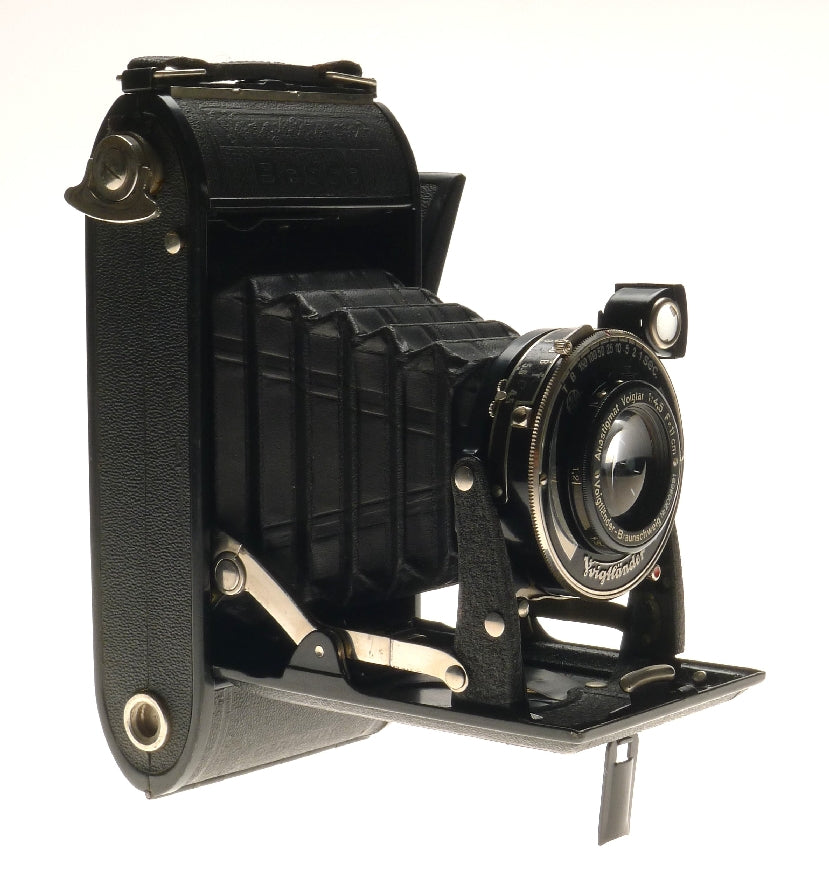 Voigtlander-braunschweig bessa bellows camera anastigmat voigtar 1:4.5 f=11cm