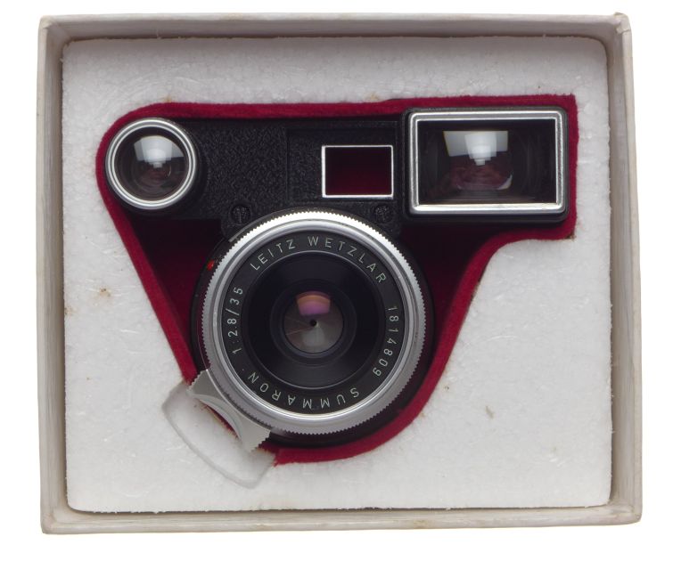 Leica SIMWO-M Germany Summaron 2.8/35 Rare Eyes F=35mm Mint Lens Box Museum Cond