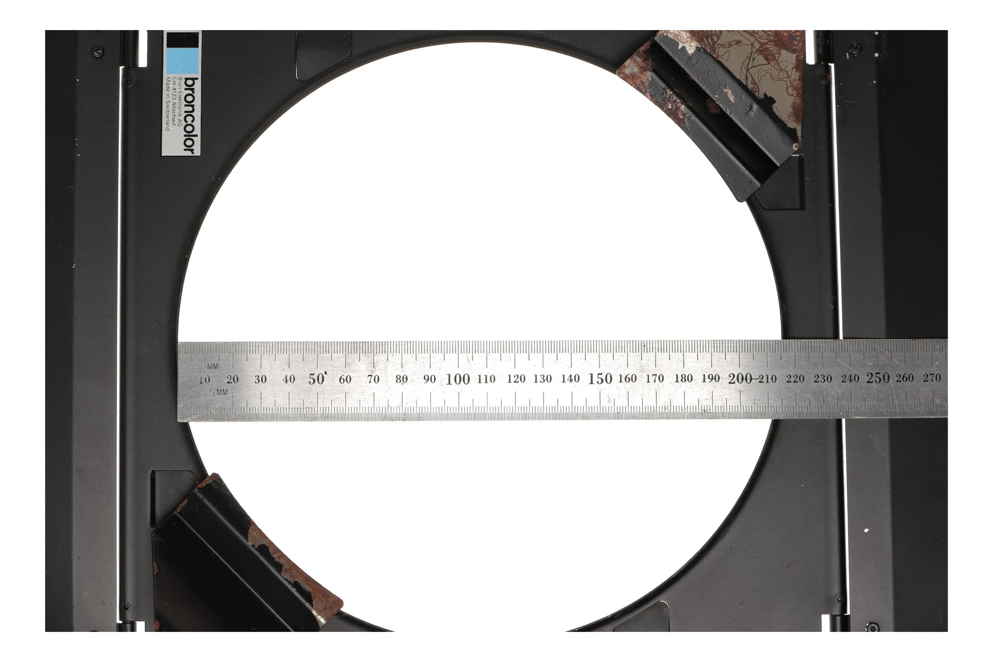 Broncolor CH-4123 Barn Door Studio Light Modifier - View 10