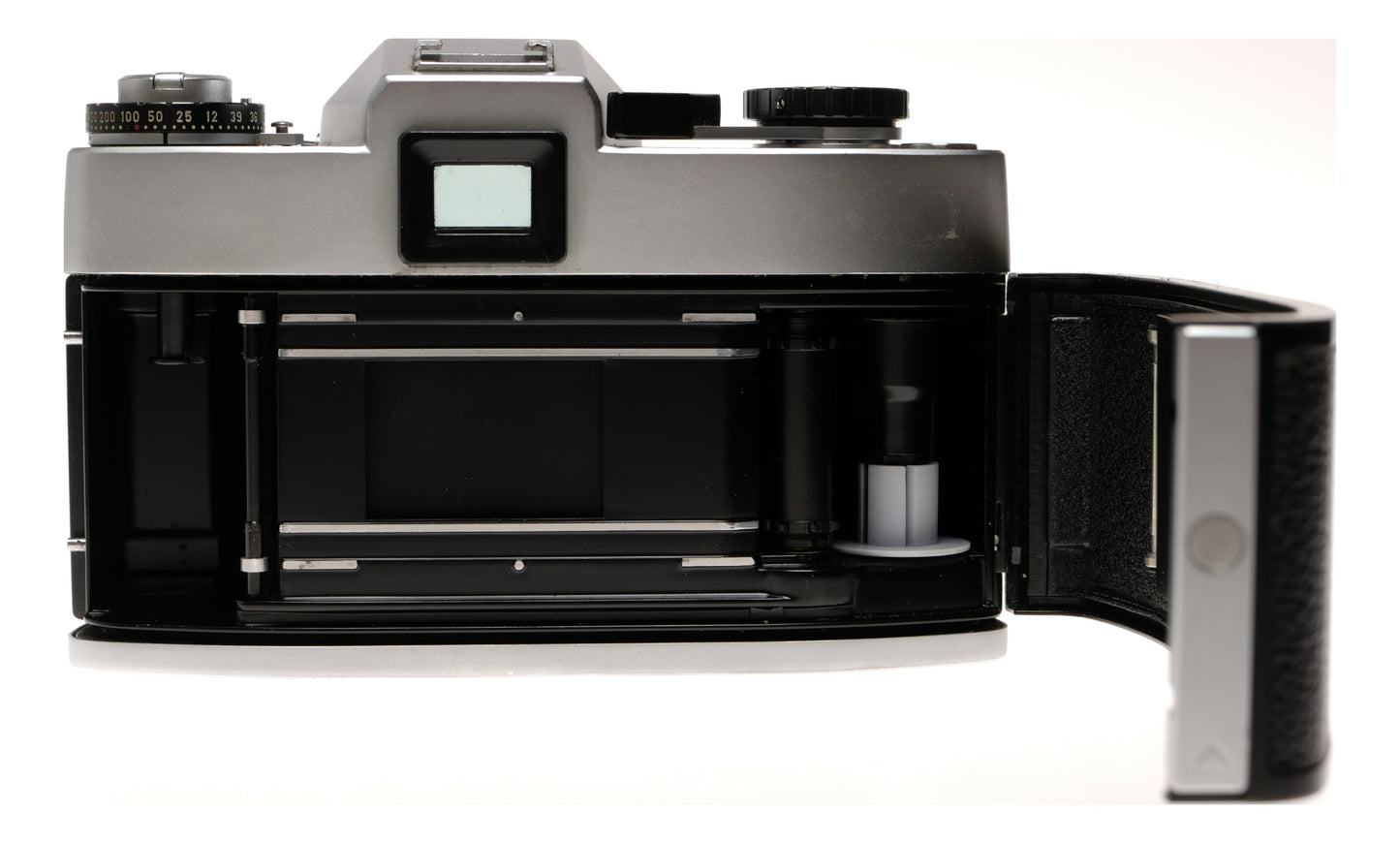 Leica Leicaflex SL 35mm SLR Film Camera with Summicron-R 50mm - View 8