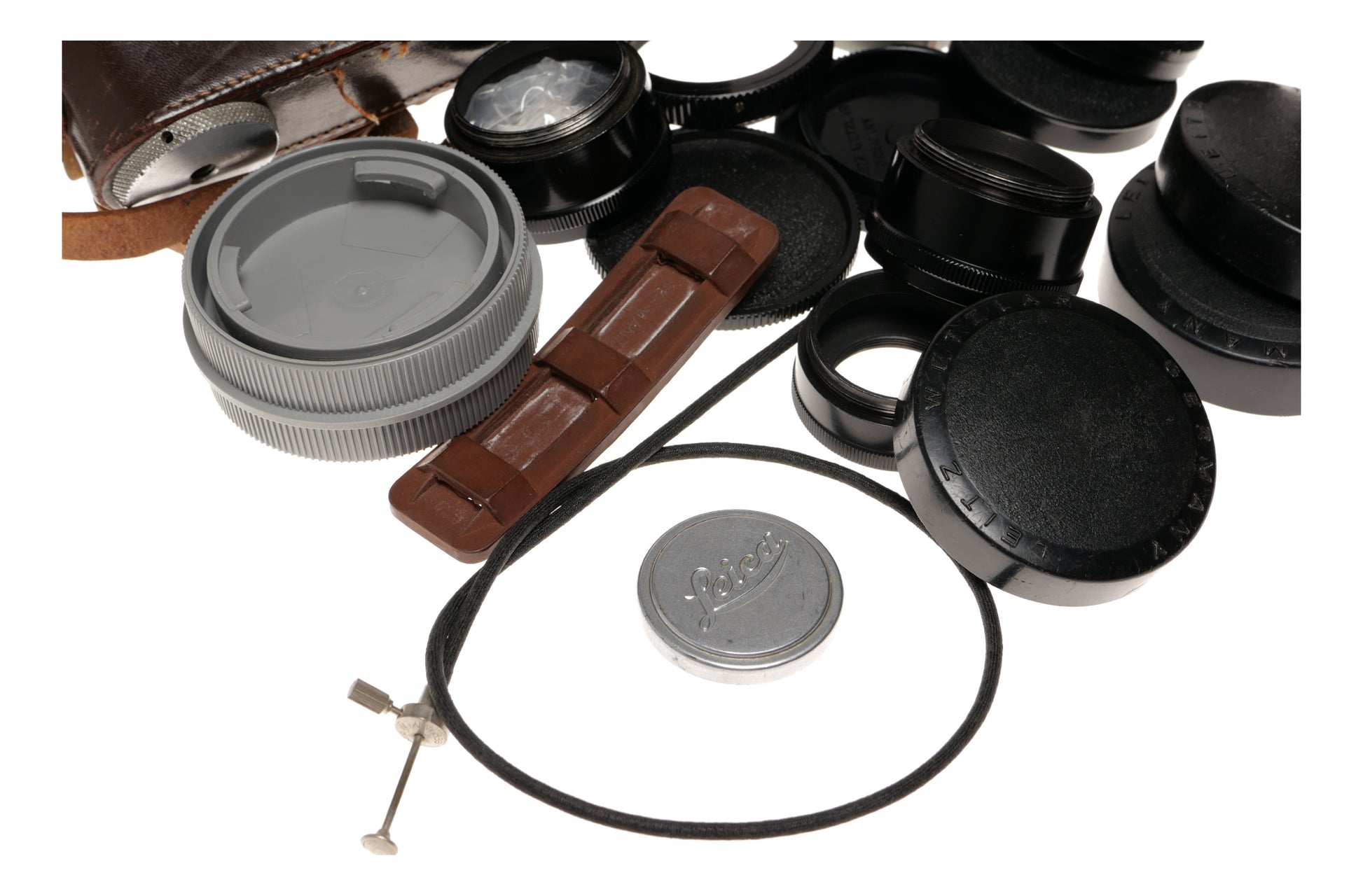 Leica M3 Repro Accessories Set Cases Caps Adapters Filters - View 2