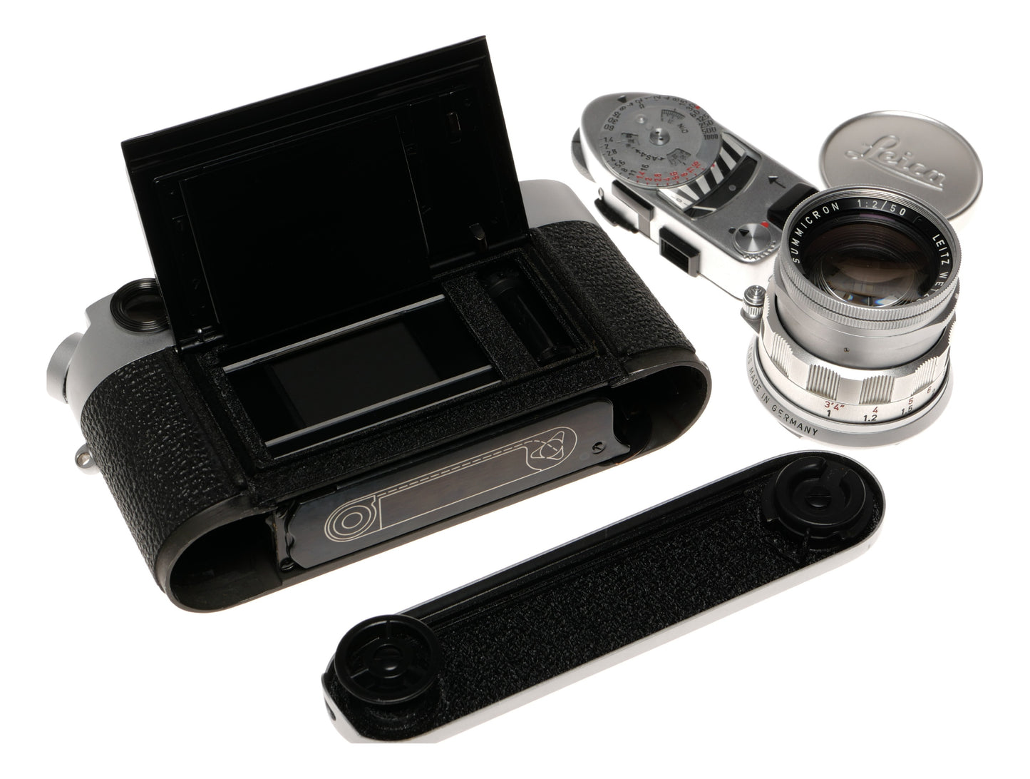 Leica M4 35mm Rangefinder Film Camera with Summicron 50mm f/2 Lens - View 17