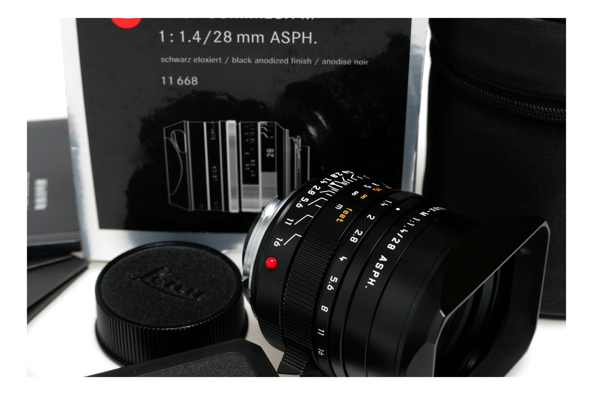 Leica Summilux-M 28mm f/1.4 ASPH Black Anodized Lens - View 2