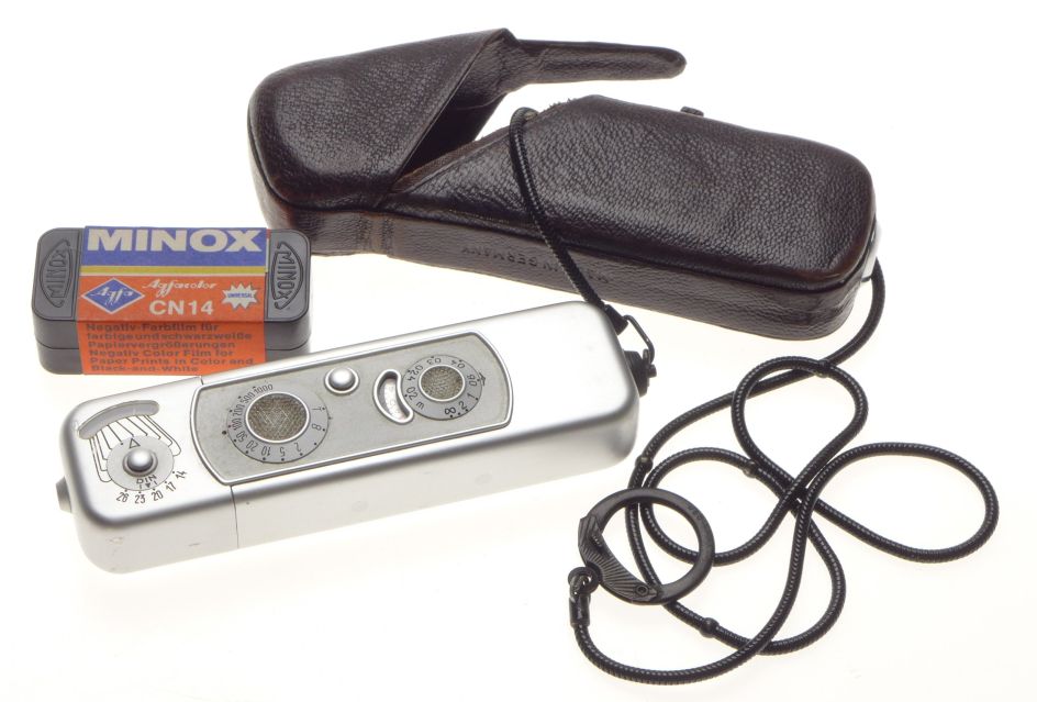 MINOX B Vintage Sub miniature Silver Spy Camera 8x11mm Film exposure meter NICE