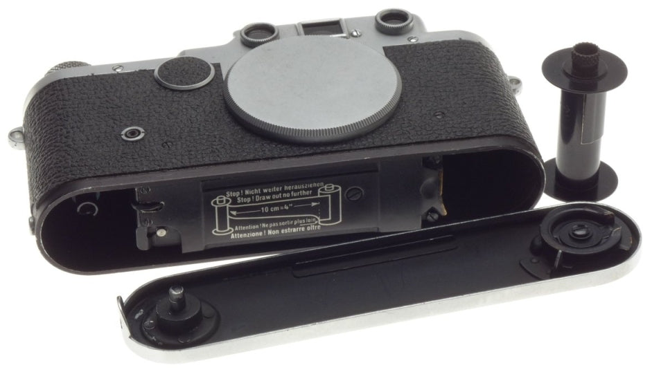 IIC LEITZ M39 SCREW MOUNT RANGE FINDER 35mm FILM CAMERA VINTAGE LEICA BODY CASE