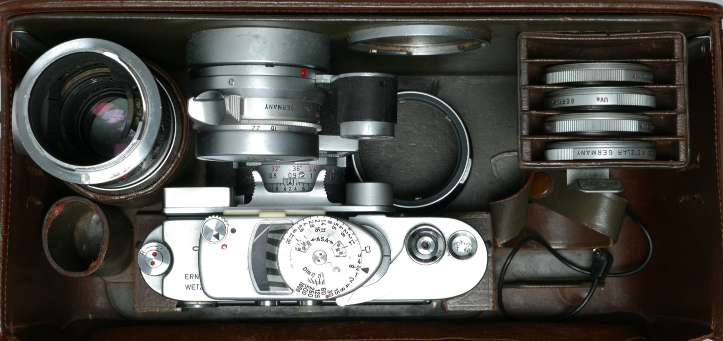Leica M3 35mm film RF Summicron 2/50 Summaron 2.8/35 Elmarit access