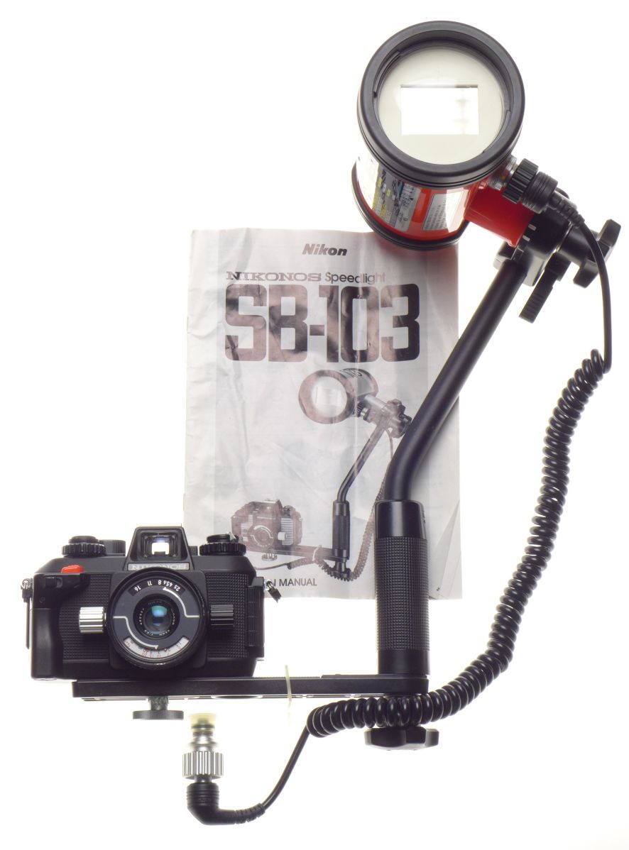 Nikon Iv-a Underwater Camera Nikkor 35mm 1:2.5 80mm 1:4 Lens sb-103 Flash - View 2