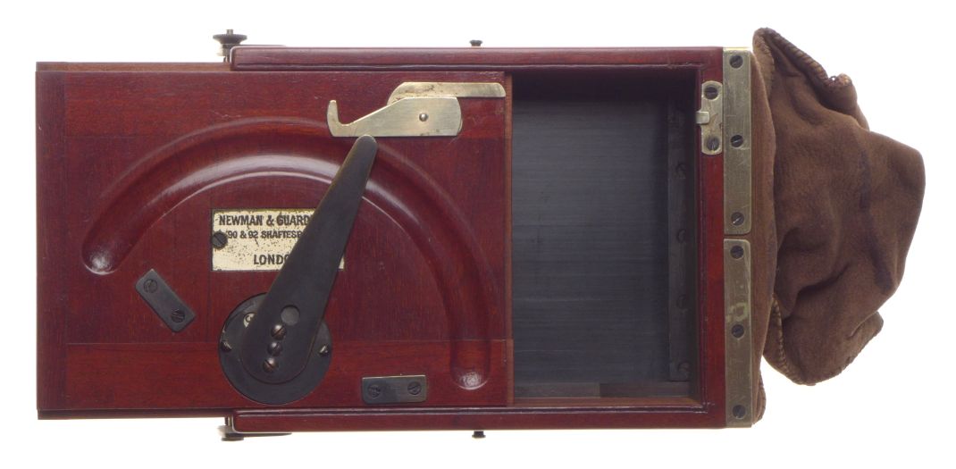 Newman & Guardia Nydia Pocket Camera Wood Body Bellows no Lens Leather Case - View 6